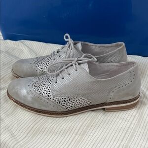 Remonte Leather Brogues Oxford Silver Laser Cut Shoes Womenโs Size 39